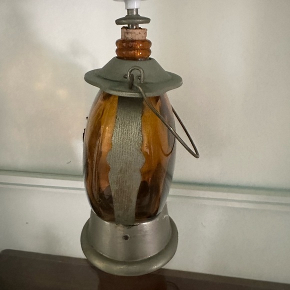 Vintage Liquor Nautical Sailor Amber Glass Brass Lantern Decanter Not Playing - Picture 2 of 8